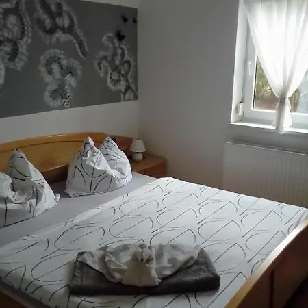 Casa de hóspedes Tirol 4*